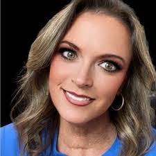 Leslie Marion's Instagram, Twitter & Facebook