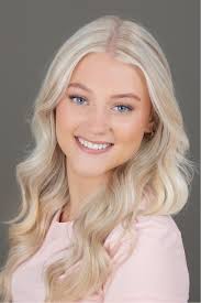 Meet our Kesgrave Theatre Academy Tutor, Sienna Taylor! Sienna began her  dance training with Jeannie Ingram and joined the Co-op Juniors Theatre  Company at the age of 6, performing with them for