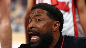 Basketball news 2024: Ilawarra Hawks coach Justin Tatum referee  frustration, rips live mic off during clash with Melbourne United,  Crosscourt, NBL likes and dislikes