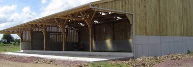 Batiment Agricole Et Hangar En Bois Pas Cher Le Specialiste Du Batiment Bois Le Batiment Bois Hangar A Bois Batiments Agricoles Hangar Agricole