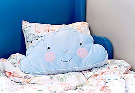 Des pièces unique et originales sont à découvrir, n'attendez plus. Ikea Chambre Bebe Enfant Lit Evolutif Linge De Lit Coussins Cote Maison