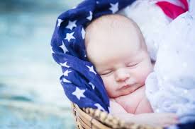 60 Nama Bayi Perempuan Amerika yang Bermakna Indah