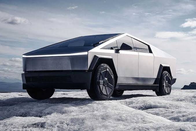 Mainer reveals biggest surprise with his Tesla Cybertruck two months in  compared to his Model 3
