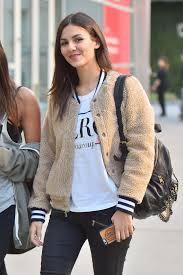 More memes, funny videos and pics on 9gag. Victoria Justice In Ripped Jeans Out In Hollywood November 2015 Celebmafia