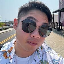 Daniel Shih's Instagram, Twitter & Facebook