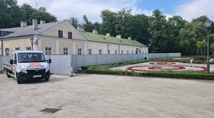 19) muzeum stefana żeromskiego w nałęczowie Palac Malachowskich Panel Pelny Alucynk Dip Polska Ogrodzenia Tymczasowe Ogrodzenia Budowlane