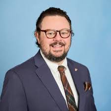 Richard Klinedinst's Instagram, Twitter & Facebook