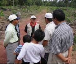 Pertama, tanah pemberian raja atau pemerintah hindia belanda.tanah ini di jawa barat disebut dengan tanah cacah atau tanah sikep, di klaten disebut tanah sanggan, dan di jawa timur disebut tanah gogolan. Anim Agro Technology Pajakan Tanah Apa Dia