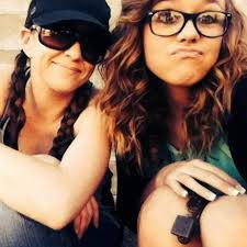 Jolene Moreland's Instagram, Twitter & Facebook