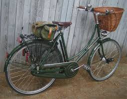 Pashley Princess Sovereign With Carradice Barley Saddle Bag By Lovely Bicycle Via Flickr Retro Bike Vintage Bicycles Green Bike Pashley Bike