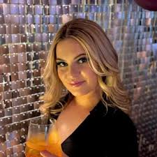 Ella Colbourne (@echristianac)