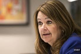 Suzanne Roy de l'Union des municipalités: le mandat du choc avec les  syndicats