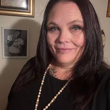 Who can give me this hair style and cut?