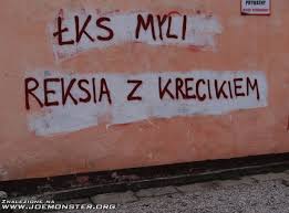Lks kommt deutlich besser ins spiel und setzt widzew mit teilweise recht ansehnlichen spielzügen unter druck, doch die herausgespielten chancen bleiben zunächst folgenlos, da man im abschluß einfach zu harmlos ist. Widzew Kontra Lks Ciag Dalszy Joe Monster