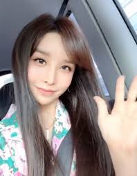 엄마의 재혼 상대는 대부호인 니카이도가의 당주. í•˜ë¦¬ìˆ˜ ì—´ì•  ì „ ë‚¨íŽ¸ ë¯¸í‚¤ì • ê·¼í™©ì€ ìž¬í˜¼ í›„ ë‚´ë…„ ì¶œì‚° ì•žë'¬ Zum ë‰´ìŠ¤
