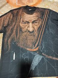 Just sharing my art using bleach😊😊🖌️🖌️