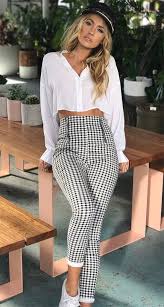 Calça Xadrez Feminina Preta E Branca 10 Looks Basicos Com Estampas Por Shannon Taylor Steal The Look Moda Looks Calcas Fashion