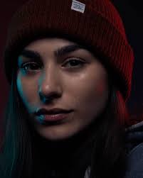 Η χρύσα μιχαλοπούλου μίλησε πρώτη φορά για τη σχέση της με τον κριτή του masterchef, λεωνίδα κουτσόπουλο. Agries Melisses O Meleths Sto Parisi Me Thn Panemorfh Zorzet Zappit