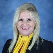 Sandy Stauffer's Instagram, Twitter & Facebook