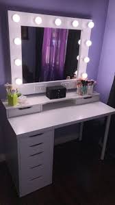 30 Unique Small Makeup Room Decoration With Feminime Color Makeup Room Decor Stylish Bedroom Room Ideas Bedroom