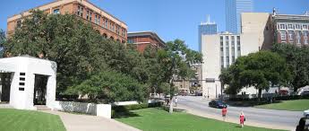 Texas School Book Depository Spot Where Kennedy Was Shot And The Grassy Knoll In Dallas Texas House Styles Mansions Places
