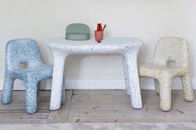 Chaise haute de table said cette chaise est bien pratique pour faire manger un enfant à table a partir de2 ans je dirais. Table Pour Enfants Luisa Et Chaises Charlie Ecobirdy Sustainable Furniture Design Design Sustainable Design