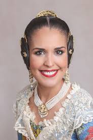 La foto oficial de las candidatas a Fallera Mayor de València 2023 (con  nombre y comisión)