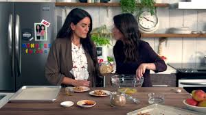 Mettre le saumon au centre de la plaque et badigeonner d'huile d'olive, de sel d'ail et de poivre. Minutes Futees Galettes De Granola Youtube