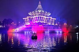 Darul hana musical fountain is located at the river bank of sarawak river, in front of the sarawak state legislative assembly building. Kuching Sehenswurdigkeiten Und Ausflugsziele Fernschmecker
