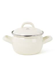 The round wide dutch oven is a versatile tool for braising, roasting, baking or frying that easily goes from stove to oven to table. Bk Indigo Collection Kokotte 10 Cm De Bijenkorf