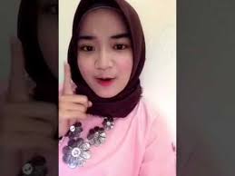 Dalam suatu pagi aku bergegas untuk melupakan kejenuhan hati hilangkan rasa sepi ini kawan segera bergegas untuk mencari kemenangan. Selamat Pagi Sayang Gigi Kau Kuning Kuning Video Iseng Youtube