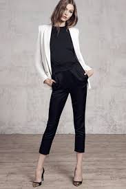 What To Wear On An Interview White Blazer Black Tee Black Ankle Pant Office Look Women Fashion Work Fashion