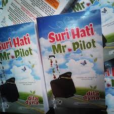 Pilot adalah adaptasi dari novel dengan judul yang sama, hasil karya dila dyna. Produk Harga Murah Novel Suri Hati Mr Pilot Jual Beli