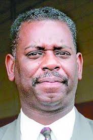 Few says he'll run for mayor