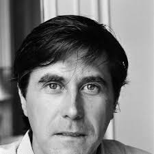 Barry Manilow and Roberta Kent surrounded by his many fans