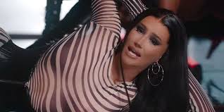 — iggy azalea (@iggyazalea) july 15, 2021. Iggy Azalea Addresses Accusations Of Blackfishing In New I Am The Stripclub Music Video Newsbinding