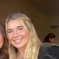 Carol Splaine's Instagram, Twitter & Facebook