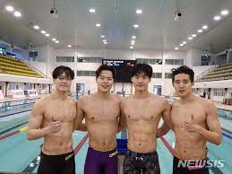 1분46초31은 올해 세계랭킹 4위에 해당하는 기록이다. í™©ì„ ìš° ë‚¨ìž ê³„ì˜ 800m í˜¼ê³„ì˜ 400mì„œë„ í•œêµ­ ì‹ ê¸°ë¡ ë‰´ìŠ¤ ë™ì•„ë‹·ì»´