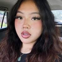 Hannah Vang's Instagram, Twitter & Facebook