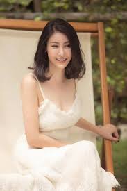 Hà kiều anh được cho là rất giống bà nội tiểu công chúa viann cũng thừa hưởng nhan sắc cùng khí chất ngời ngời của hậu duệ vua minh mạng. Hoa Háº­u Ha Kiá»u Anh Khoe Vay Tráº¯ng Tinh Khoi Chao Ngay Má»›i Tin Tá»©c Online