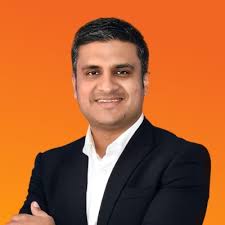 Are you a king or a kingmaker? 👑 This is a fundamental question for all  leaders to consider. Is it the power and authority of leadership that turns  you on? Or are