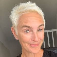 Autumn Richard's Instagram, Twitter & Facebook