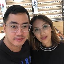 10 Potret Kocak Dennis Adhiswara dan Istri, Ketawa Terus Bikin Iri!