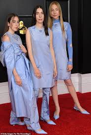 The robie family—frederick, laura, and their two children, frederick jr. Grammys 2021 Haim Wear Matching Cornflower Blue Prada Outfits On Red Carpet Aktuelle Boulevard Nachrichten Und Fotogalerien Zu Stars Sternchen