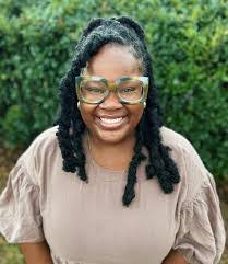 Shannon Ashford's Instagram, Twitter & Facebook