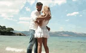 Praia Couple Sur La Plage Image Gif Anime Plage Photos Romantiques Couple Sur La Plage