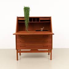 Die metallfüße wurden profesionell angefertigt und montiert ( siehe foto ). Teak Sekretar Von Dyrlund 60er Jahre Mid Century