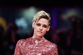 Photogallery of kristen stewart updates weekly. Kristen Stewart Says She Was Told The Pda With Her Girlfriend Was Damaging Her Career Cnn