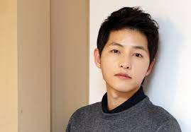 Song joong ki on attending busan international film festival for 1st time in 10 years, reuniting with jeon yeo been, and more. Interview With Song Joong Ki Part Ii Even Today I Only Slept 2 Hours Soompi