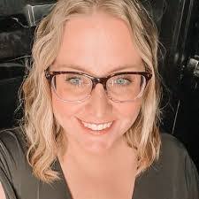 Diana Pace's Instagram, Twitter & Facebook